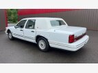 Thumbnail Photo 3 for 1992 Lincoln Town Car Signature